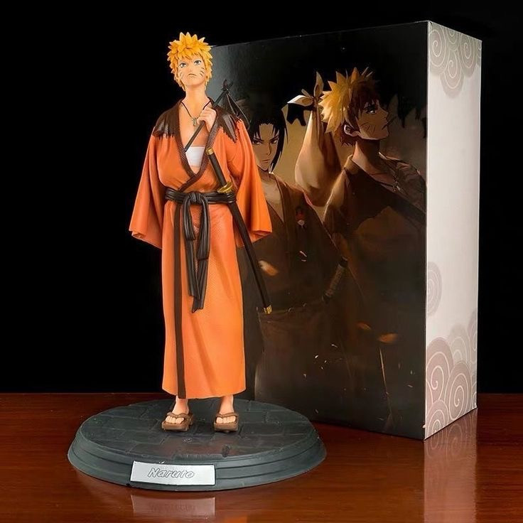 Naruto and Sasuke figure