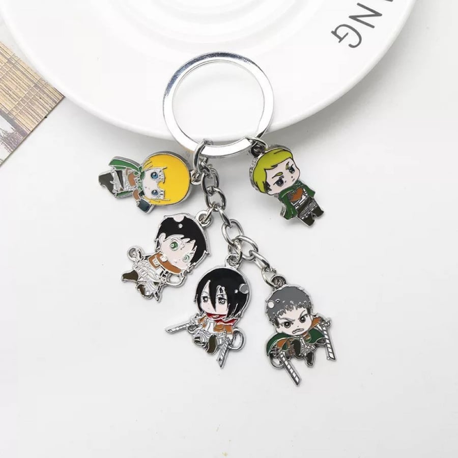 سلسلة مفاتيح attack on titan