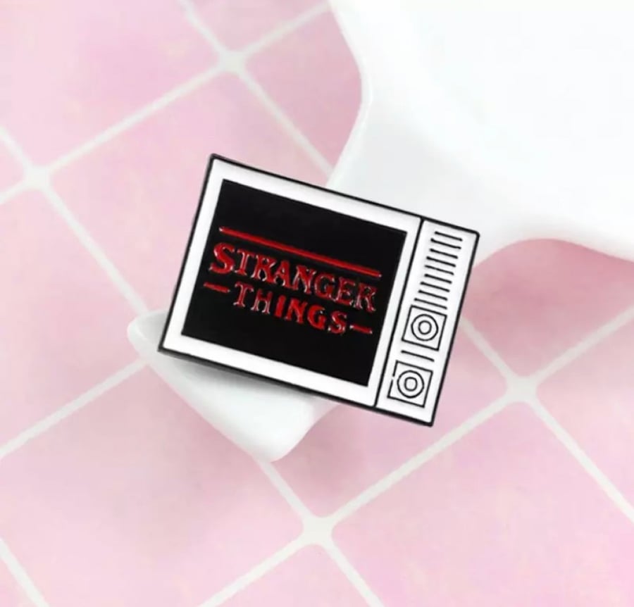 بروش سترينجر ثينقز - stranger things
