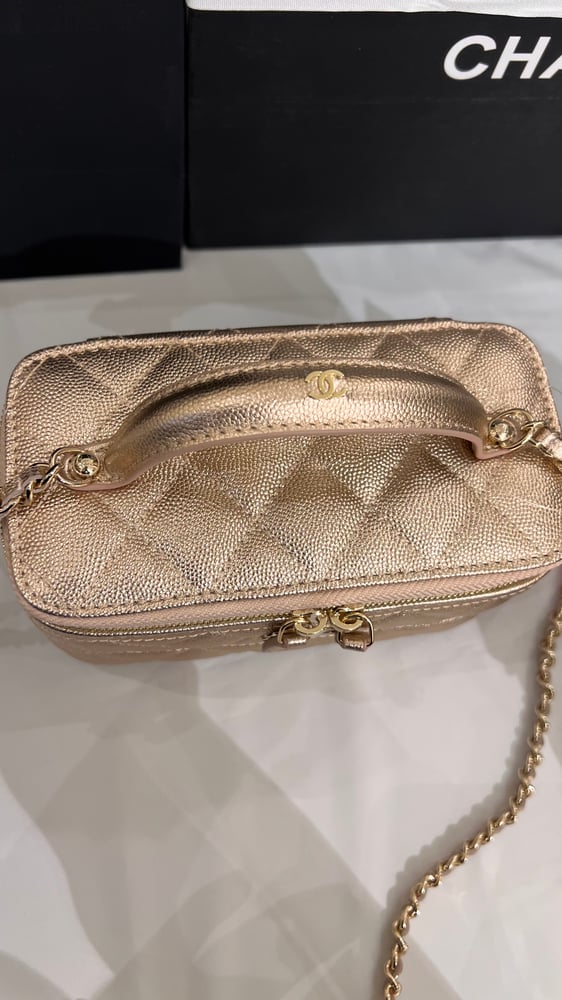 شنطة  pink shop