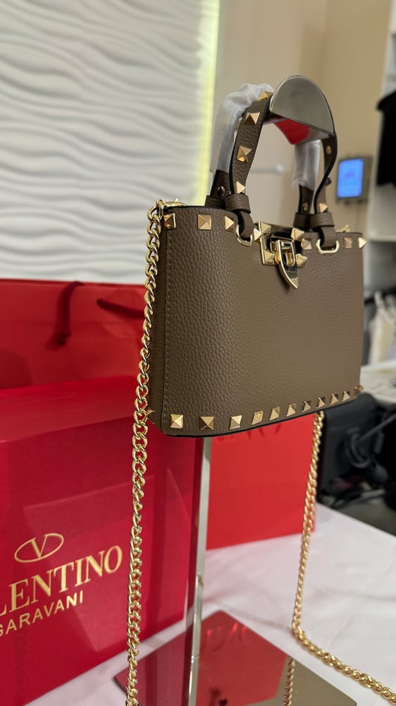 شنطه  pink shop