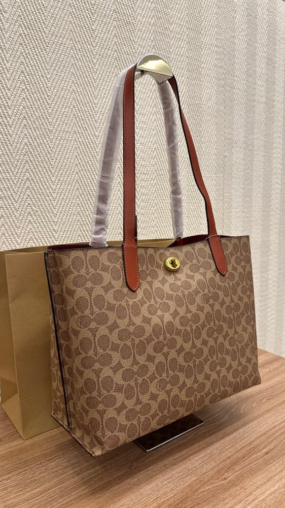 شنطه pink shop