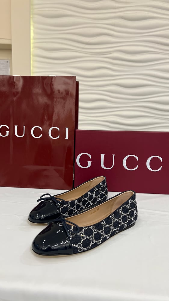 شوز  pink shop
