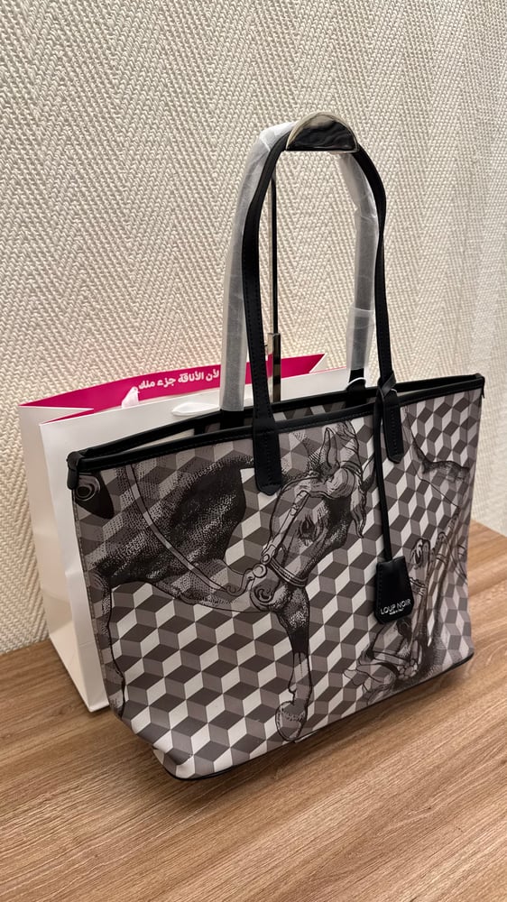 شنطه pink shop