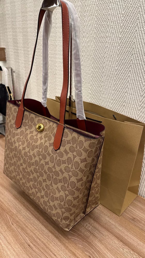 شنطه pink shop