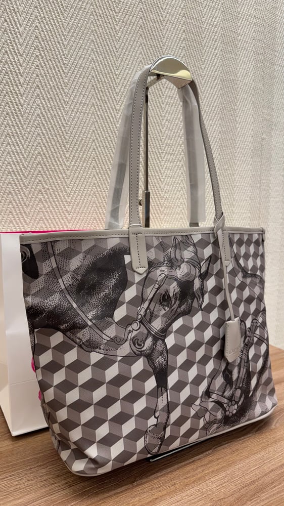 شنطه pink shop