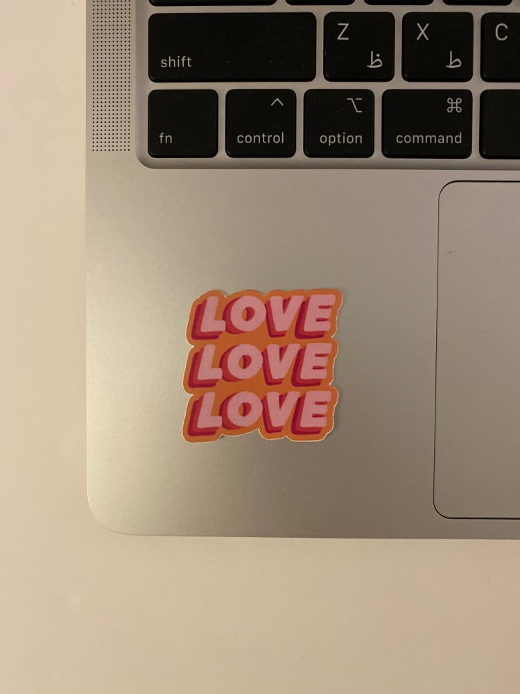 ستيكر love
