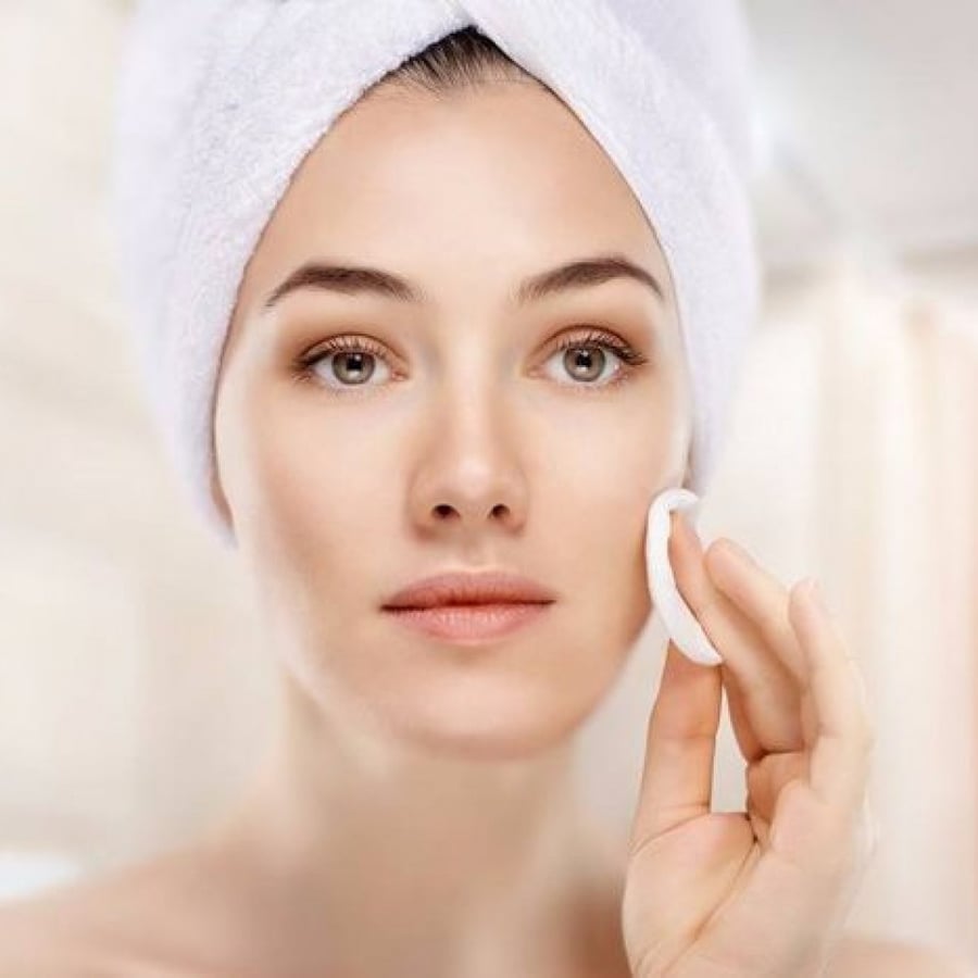 Cetaphil Moisturizing Cream For Face And Body 250gm