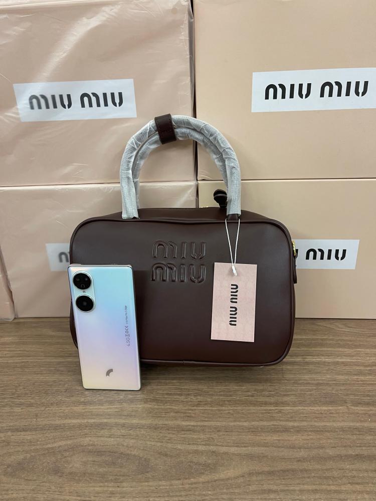 شنطه miu miu