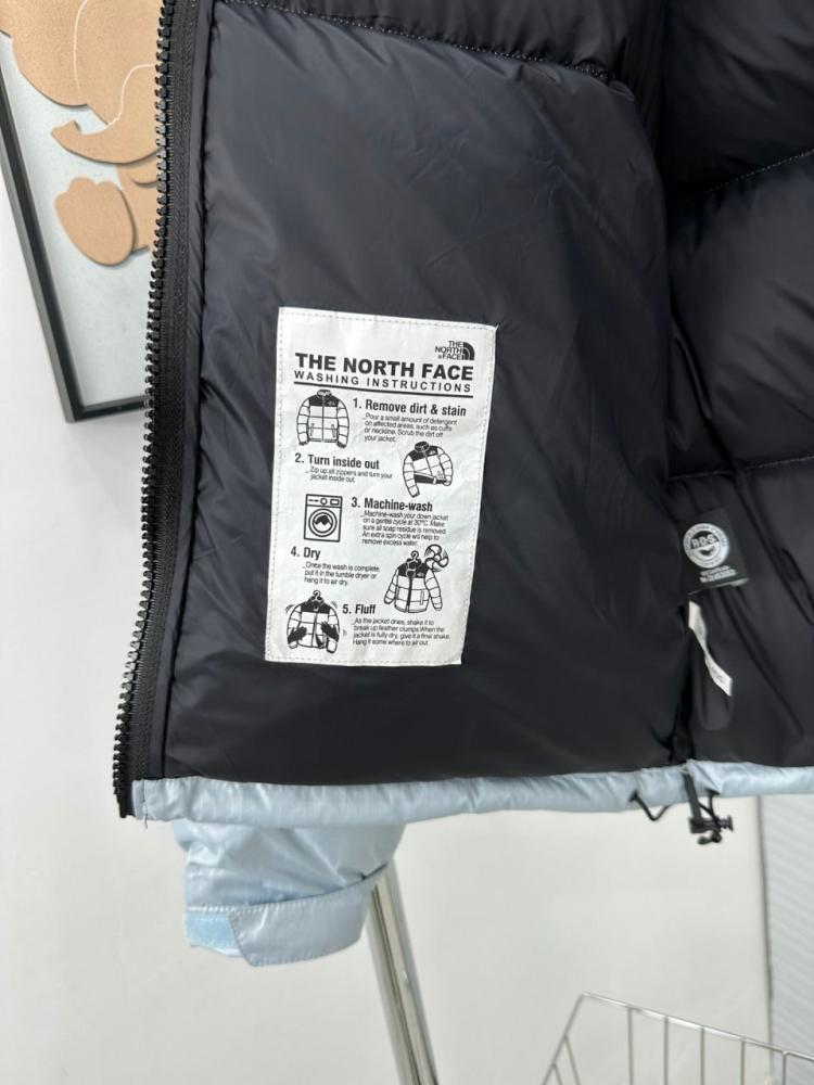 جكيت ماركة TNF
