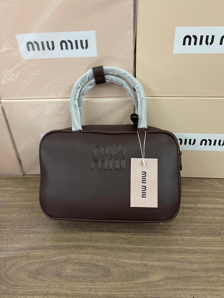 شنطه miu miu