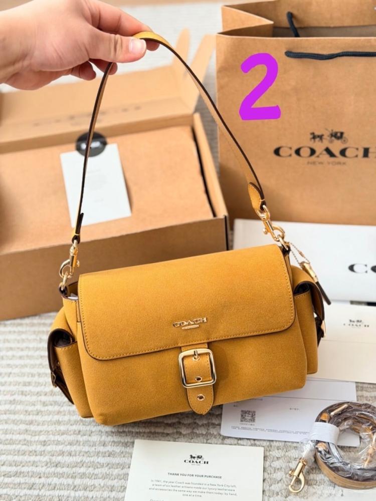 شنطة COACH