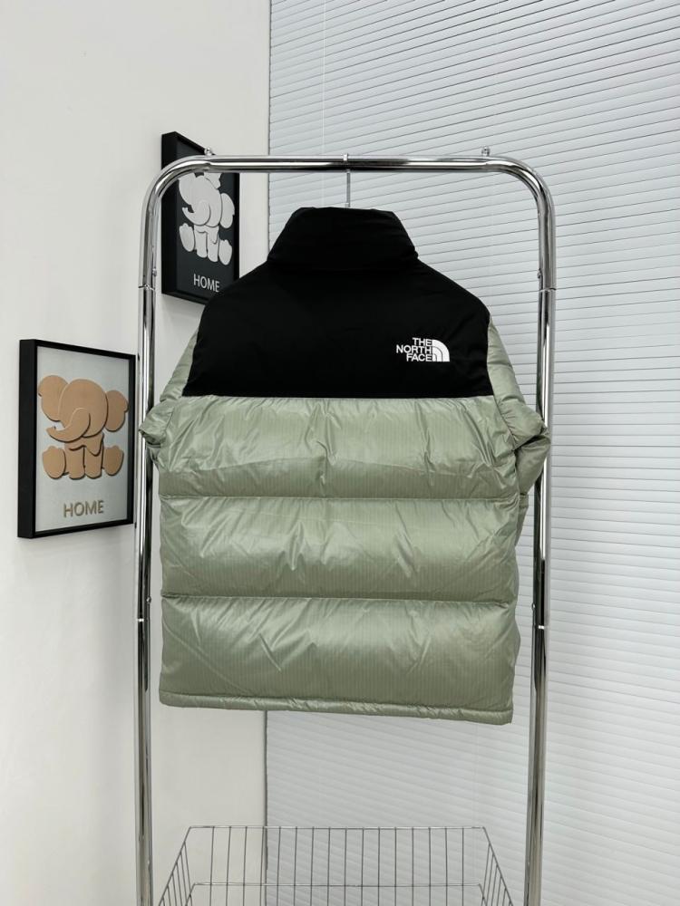 جكيت ماركة TNF