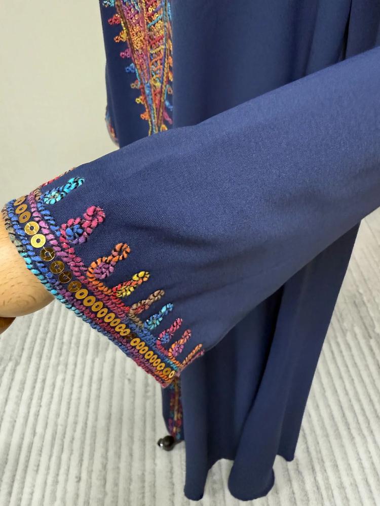 عبايه مطرزه