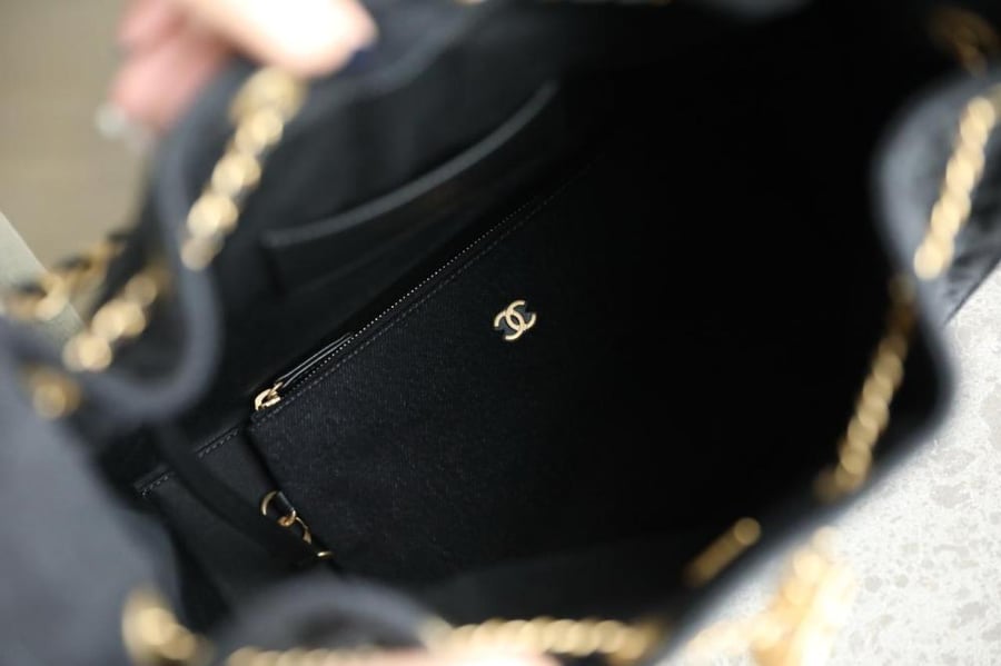 Chanel hobo