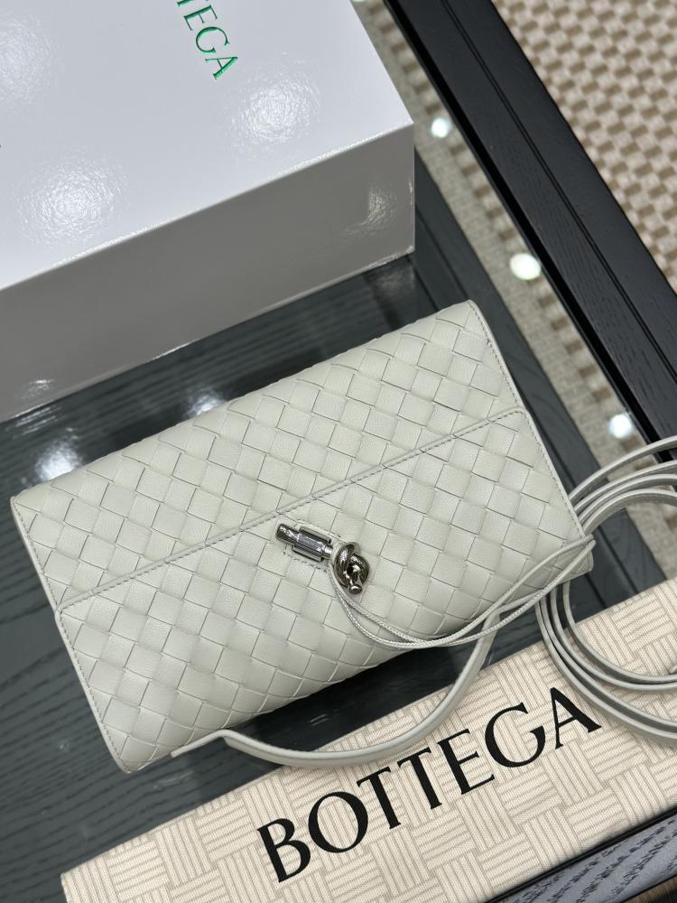 Andiamo clutch