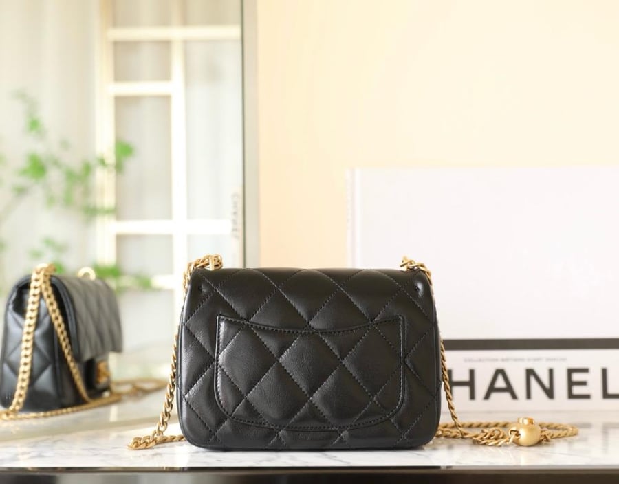 Chanel 25