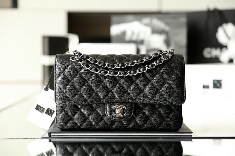 Classic flap Medium 25.5 cm