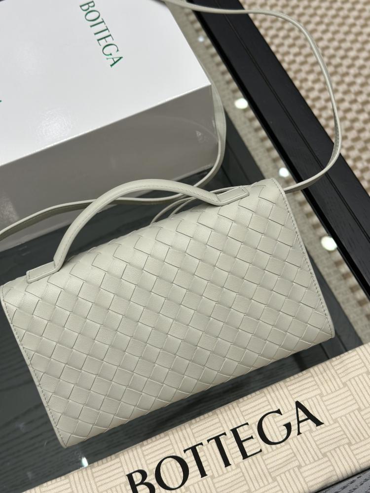 Andiamo clutch