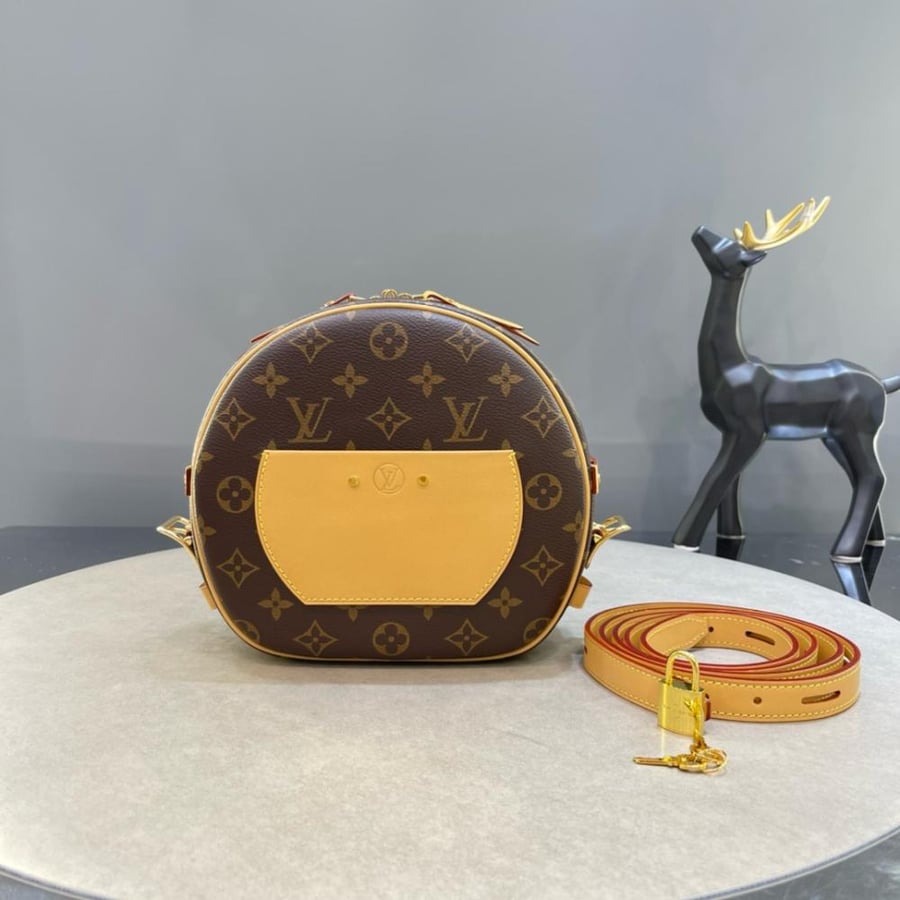 LU PETITE BOITE CHAPEAU LV