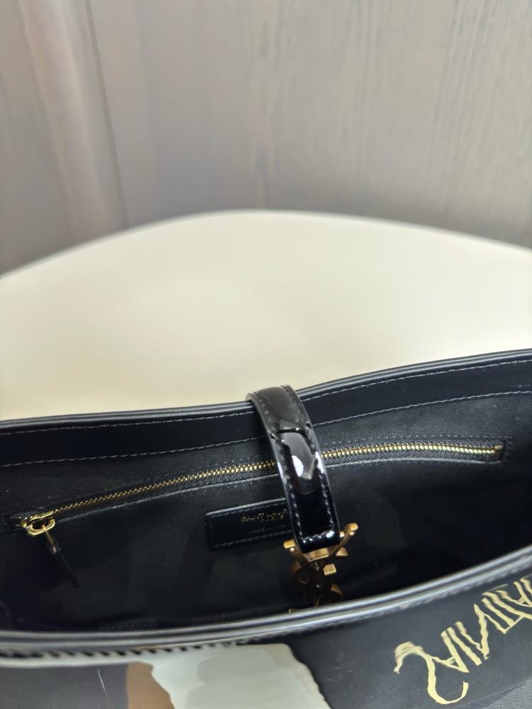 Ysl hobo 23 cm