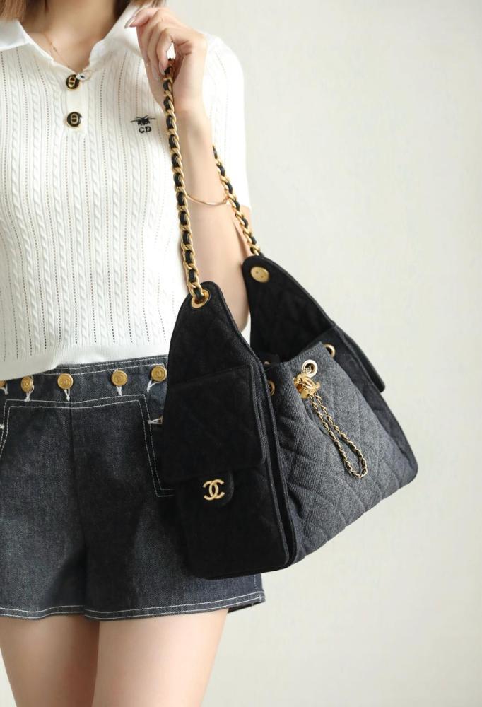 Chanel hobo