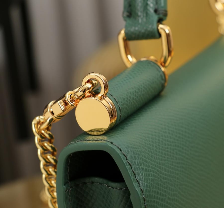 D&G