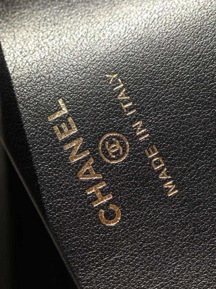 Chanel nano