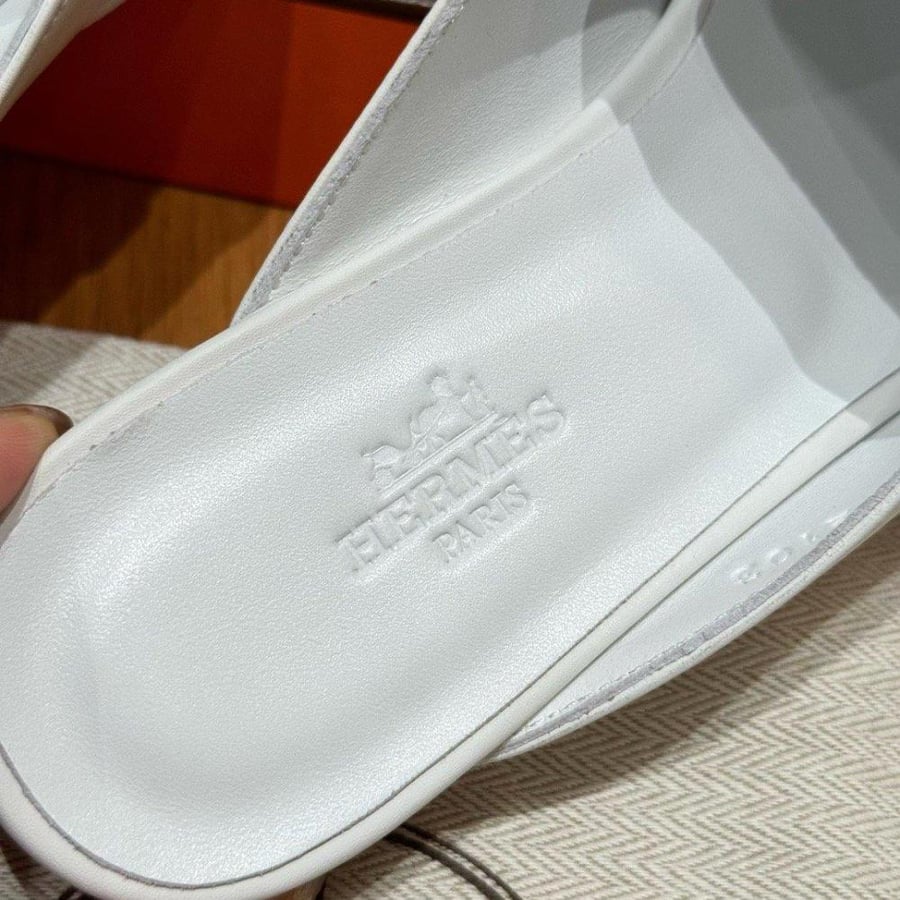Hermes oz صندل