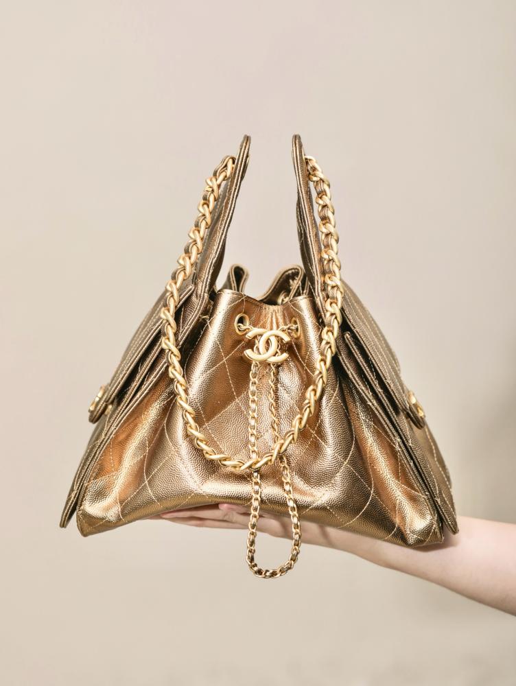 Chanel hobo