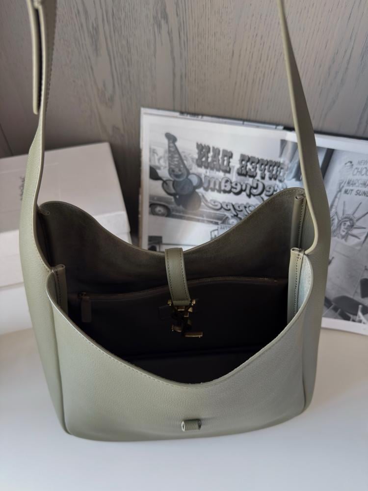 Ysl hobo