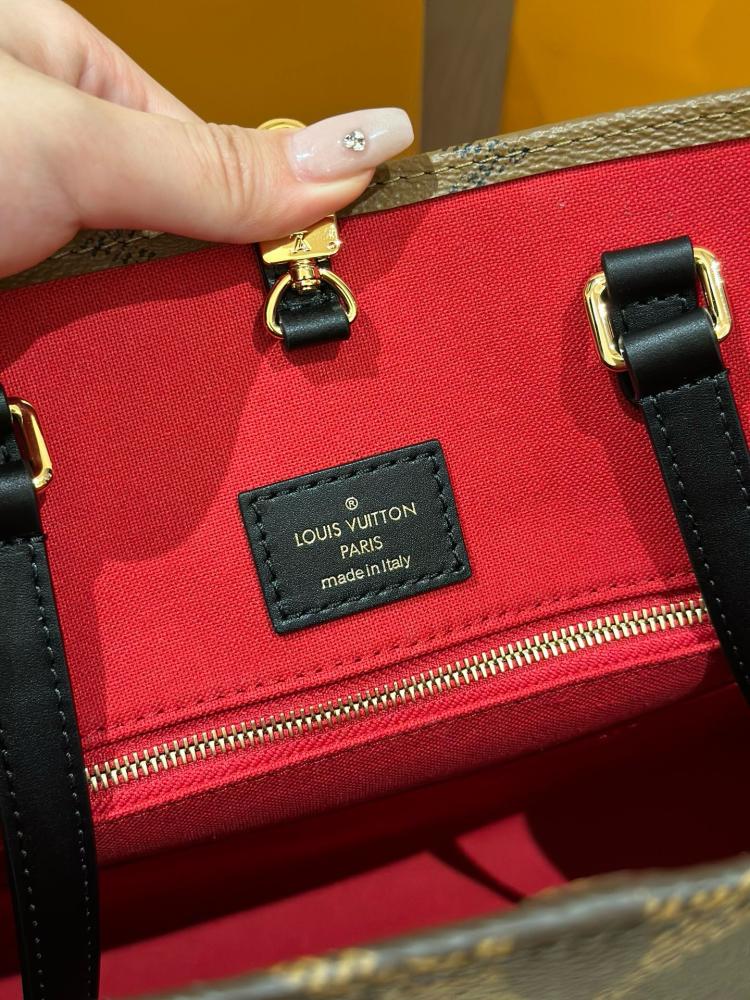 LV TOTE