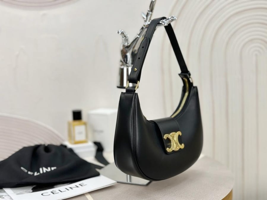 Celine Triomphe