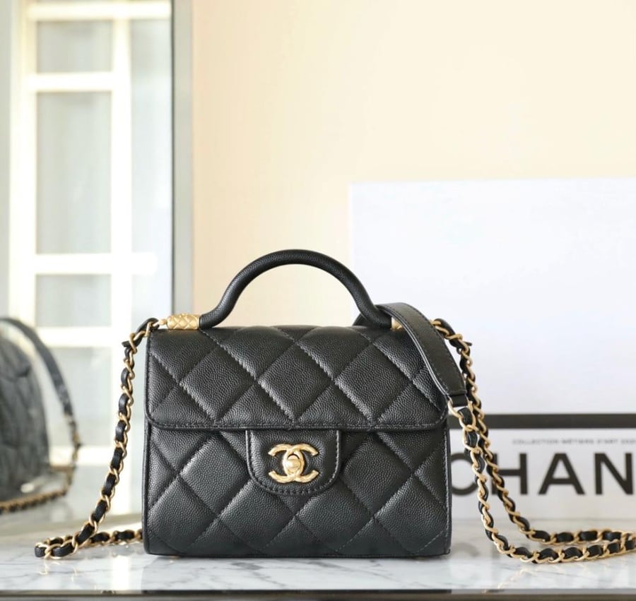 Chanel mini