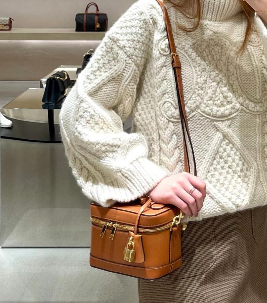 CELINE