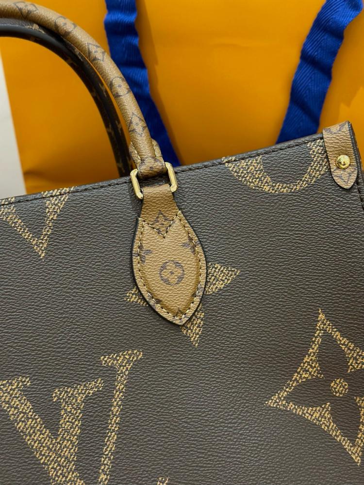 LV TOTE