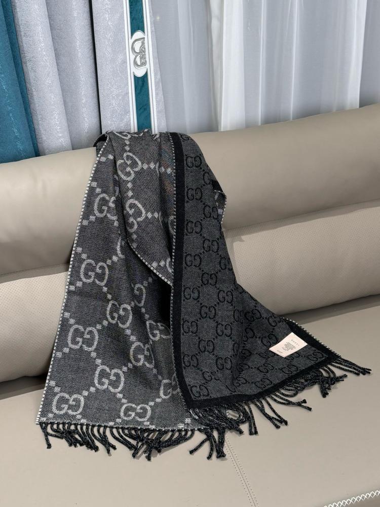 سكارف قوتشي