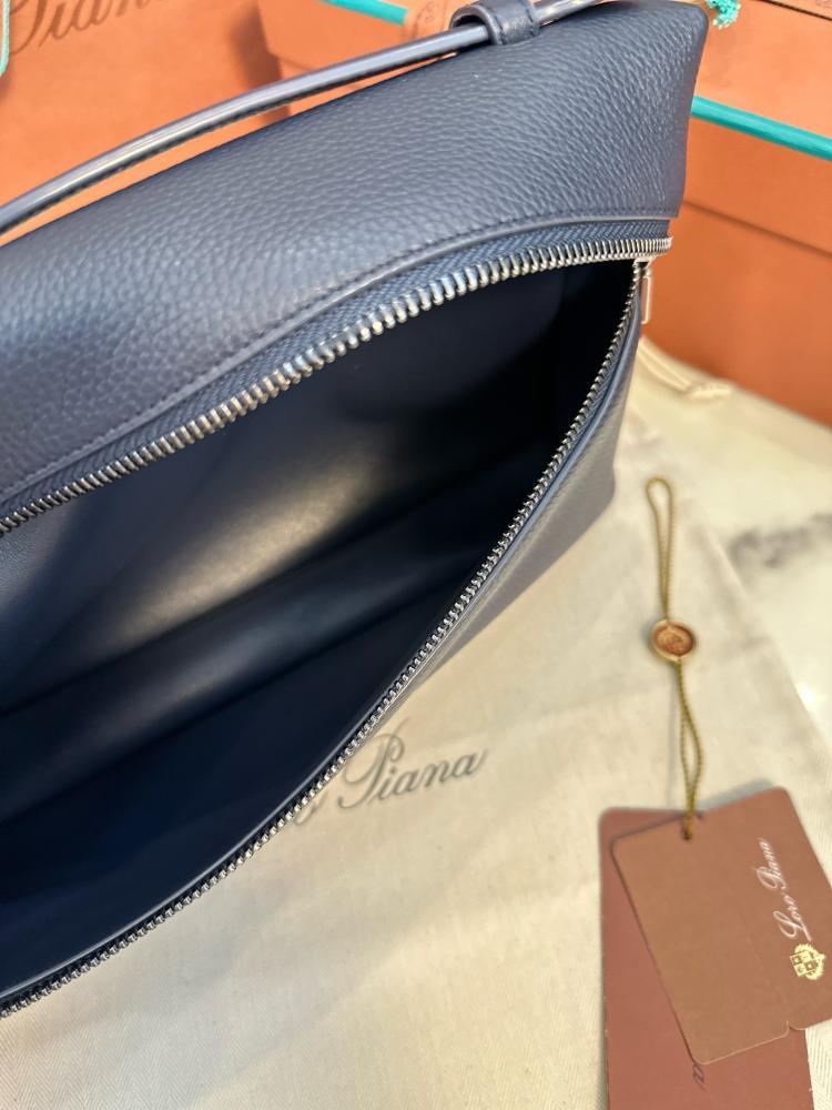‏Loro Piana Extra Pouch