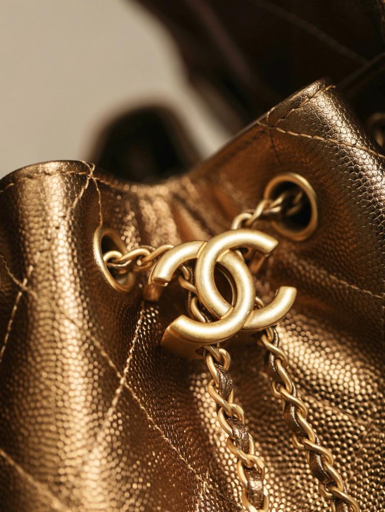 Chanel hobo