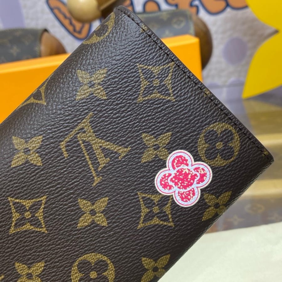 محفظة LV