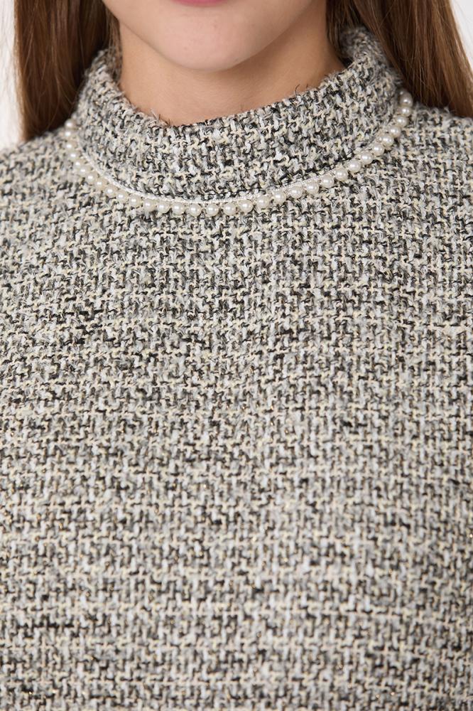Tweed blouse with pearls