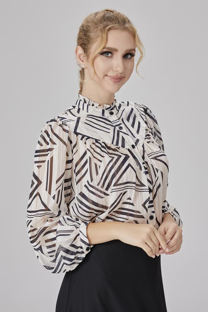 Soft chiffon blouse off white