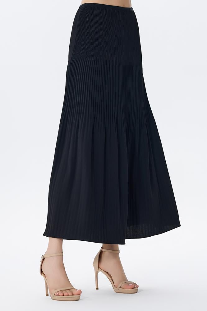 Long black pleated skirt in a classic style