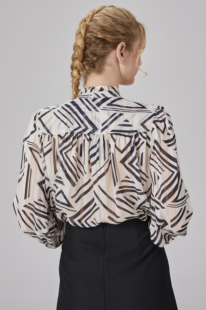 Soft chiffon blouse off white