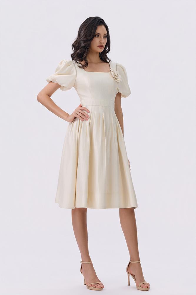 Beige midi dress with puffed sleeves and soft feminine details | Prando