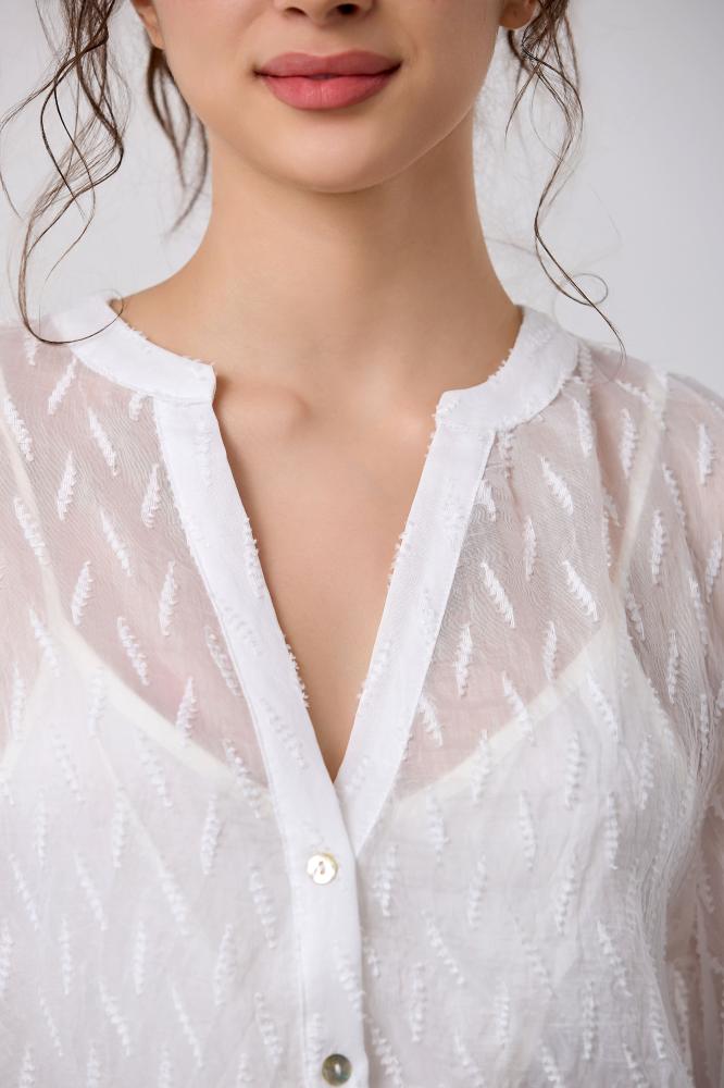 Soft chiffon blouse off white