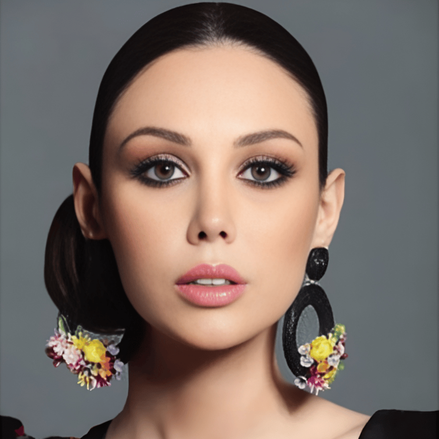 عدسات لاصقه في محلول معقم مون من ديفا