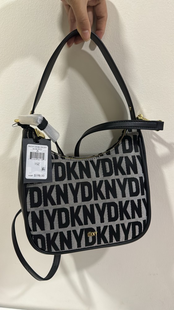 شنطة Dkny