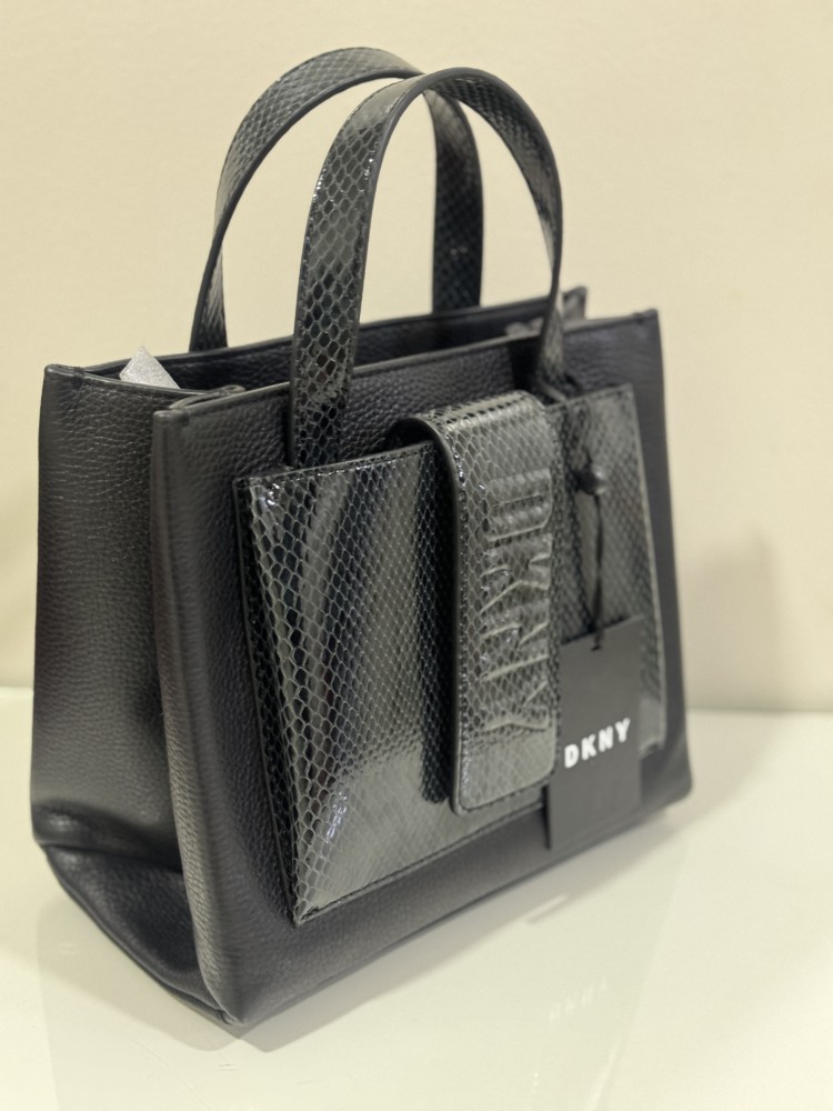 شنطة Dkny