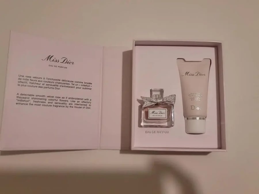 بوكس ميني عطر مس ديور بولمنق بوكيه 5ML ولوشن 20ML